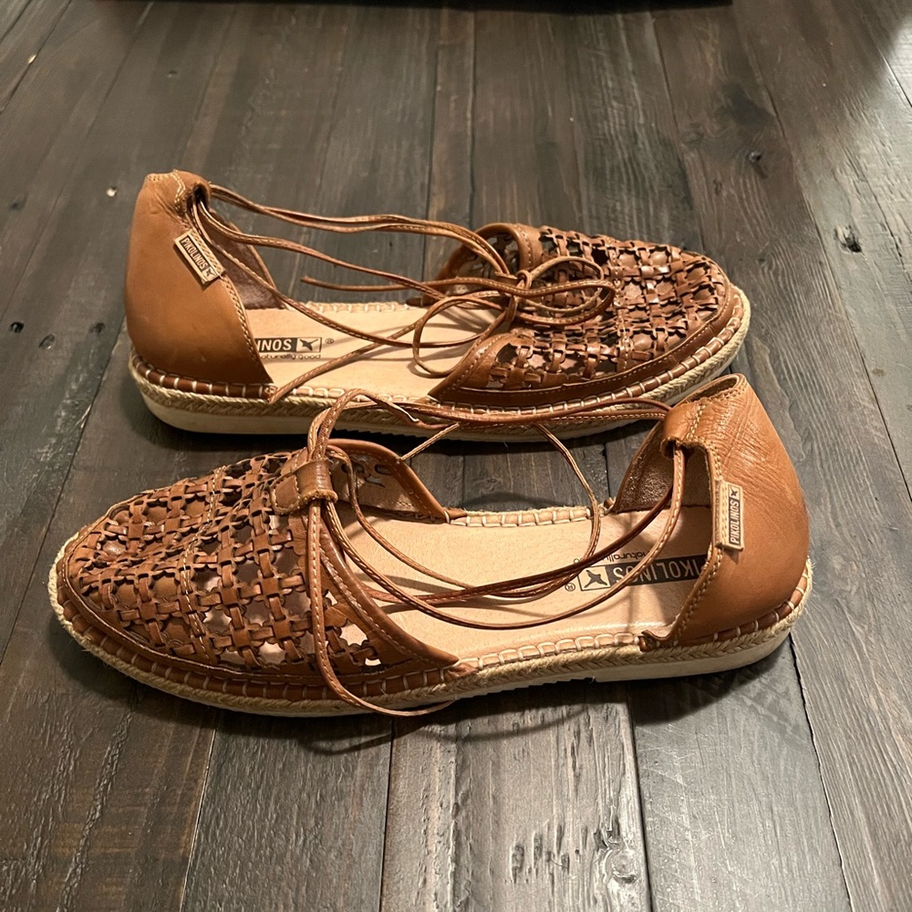 Pikolinos Cadamunt espadrilles sandal ankle wrap